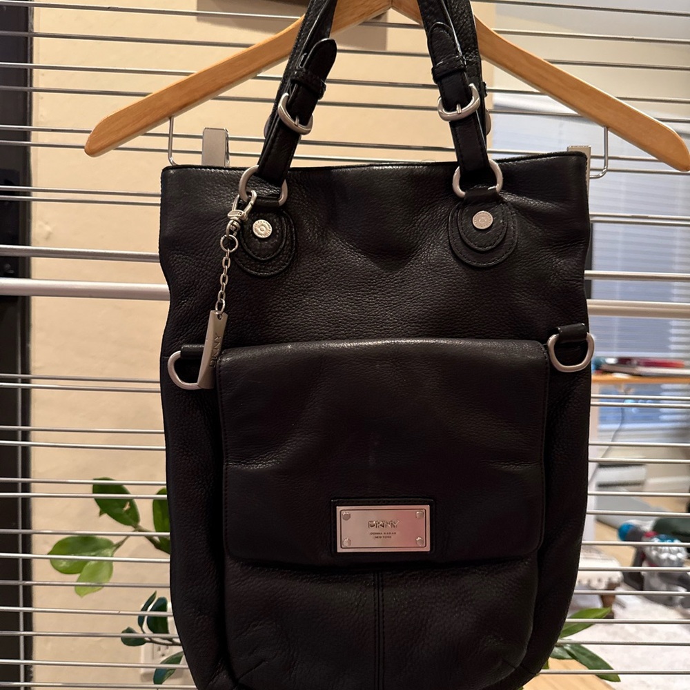 DKNY Black Shoulder Bag with Sturdy Design